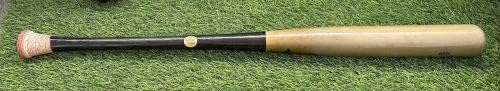 Ozzie Albies Atlanta Braves Játék Használt Bat 2021 World Series Aláírt LOA - MLB Dedikált Játék Használt Denevérek