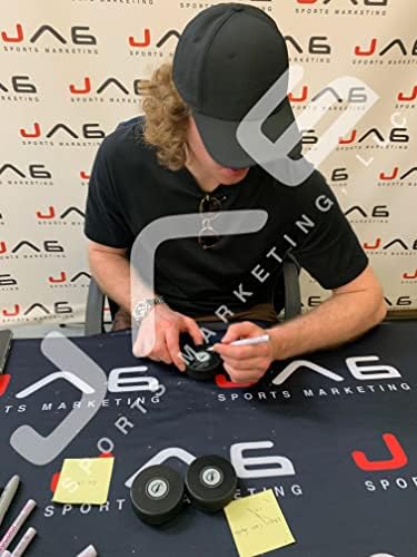 Andrej Vasilevskiy dedikált, aláírt írva Korong NHL-Tampa Bay Lightning SZÖVETSÉG