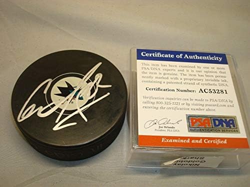 Nyikolaj Goldobin Aláírt San Jose Sharks Hockey Korong Dedikált PSA/DNS-COA-1B - Dedikált NHL Korong