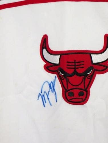 Michael Jordan aláírt autogramot Bikák 1998 Nike bemelegedési jersey-i lövöldözés ing SZÖVETSÉG - Dedikált NBA Mezek
