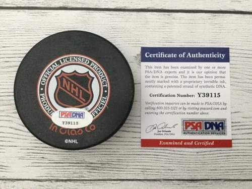 Mark Giordano Aláírt Dedikált Calgary Flames Jégkorong PSA DNS-COA-b - Dedikált NHL Korong